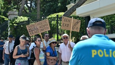 Συγκεντρώσεις διαμαρτυρίας για τα Τέμπη στο Σύνταγμα και σε όλη τη χώρα