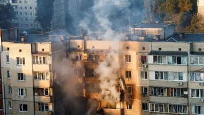 Κίεβο: Τρεις νεκροί ανάμεσά τους και ένα παιδί από ρωσική επίθεση