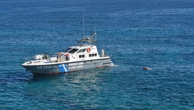 Βυθίστηκε σκάφος στον κόλπο Αγίου Όρους - Επιχείρηση για τη διάσωση τεσσάρων αλλοδαπών