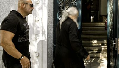 Τι φοβούνται οι Αρχές ότι έχει συμβεί στην Ιερά Μονή του Μεγάλου Σπηλαίου – Τα μυστικά του ηγούμενου