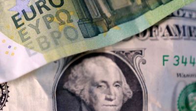 Η ζήτηση για δολάρια υποχωρεί μαζί με τους παγκόσμιους κινδύνους
