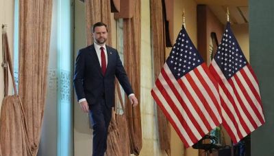 Όσα έγιναν στις μαραθώνιες διαπραγματεύσεις ΗΠΑ – Ιράν στο Πακιστάν: Οι «κόκκινες γραμμές», η αδιαφορία Τραμπ και η σιγή για τα Στενά του Ορμούζ