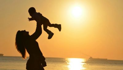 Παρέμβαση Ελένης Βατσινά για τη στήριξη των μονογονεϊκών οικογενειών