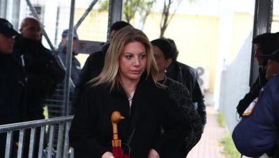 Μαρία Καρυστιανού: Επανεμφάνιση με διάγγελμα για το κράτος δικαίου και επίθεση σε Μητσοτάκη και Τσίπρα