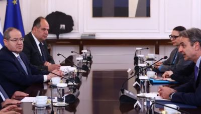 Συνάντηση Μητσοτάκη με τον αντιπρόεδρο της Παλαιστίνης: Συγκρατημένη αισιοδοξία για τις εξελίξεις στη Μέση Ανατολή