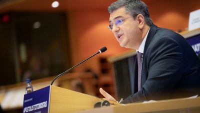 Απ. Τζιτζικώστας: «Η ΕΕ διαθέτει επαρκή ποσότητα καυσίμων για αεροδρόμια και αεροσκάφη για το επόμενο διάστημα»