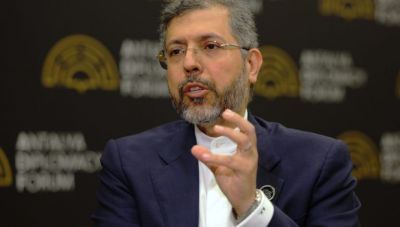 Αναπληρωτής ΥΠΕΞ Ιράν: Οι ΗΠΑ «δεν μπορούν να επιβάλλουν τη θέλησή τους και να πολιορκήσουν» το Ορμούζ – Ο Τραμπ «τουιτάρει και μιλάει πολύ»