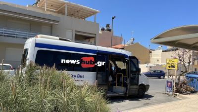 Ηράκλειο: Το απρόοπτο με τη γυναίκα στο αναπηρικό αμαξίδιο και η άμεση αντίδραση τουριστών και οδηγού mini bus