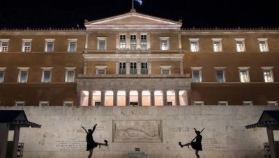 Αισιόδοξη για την Ελλάδα η Capital Economics – Βλέπει μείωση του spread