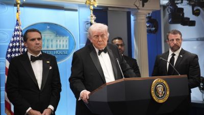 Τραμπ: Οι πυροβολισμοί «δεν θα με αποτρέψουν» να κερδίσω τον πόλεμο στο Ιράν