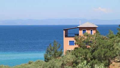 Εξοχικά: Κρήτη και σπίτια «από τα σχέδια» ψηφίζουν οι ξένοι