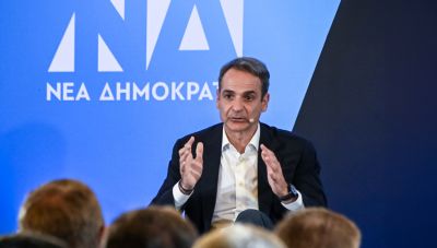 Το Μαξίμου υπερασπίζεται το επιτελικό κράτος χωρίς να ανοίγει «μέτωπο» με τους βουλευτές της ΝΔ