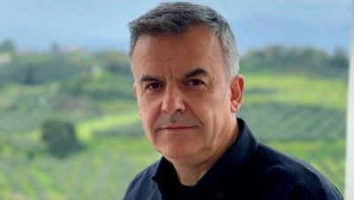 Ο Πρόεδρος του ΙΤΕ, καθ. Βασίλης Χαρμανδάρης, τιμάται από την Ευρωπαϊκή Αστρονομική Εταιρεία