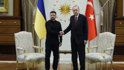 Στην Τουρκία ο Ζελένσκι - Θα συναντηθεί με Ερντογάν και Οικουμενικό Πατριάρχη