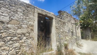 Οταν ερημώνουν τα χωριά