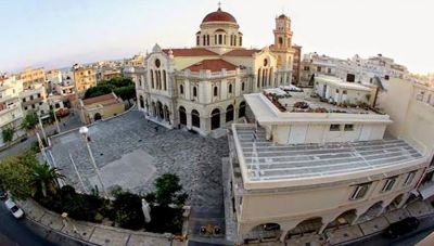Στην Ιερά Αρχιεπισκοπή Κρήτης η εικόνα της «Παναγίας Αμολύντου» – Δωρεά για το Μουσείο Αγίας Αικατερίνης (φωτογραφίες)