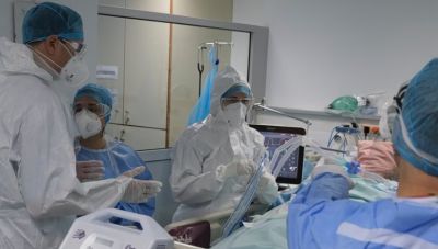 Κρούσμα μηνιγγίτιδας στο ΑΠΘ: Στη ΜΕΘ 19χρονος φοιτητής – Συναγερμός στις υγειονομικές Αρχές