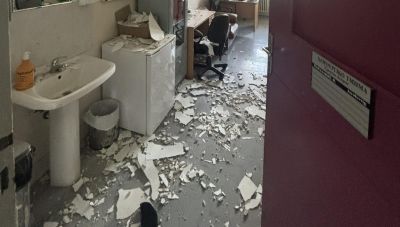 Κατέρρευσε τμήμα οροφής σε γραφείο γιατρών στο Βενιζέλειο (φωτό)