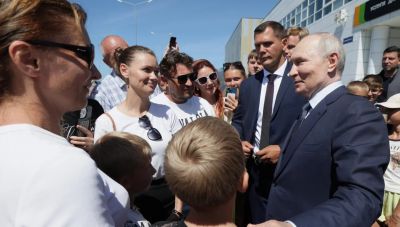 Ο Πούτιν επισκέπτεται για πρώτη φορά τις Κουρίλες νήσους -«Απαράδεκτη» η επίσκεψη, λέει η πρωθυπουργός της Ιαπωνίας
