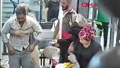 Περιπέτεια για πελάτη εστιατορίου στην Τουρκία: Του κόλλησε ντονέρ στον λαιμό και τον έσωσαν με λαβή Χάιμλιχ- βίντεο