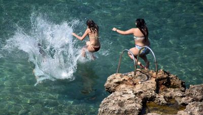 Καύσωνας μέχρι την Τετάρτη, πού θα δείξει 40άρια, οι χάρτες του Meteo – Η εικόνα στην Κρήτη