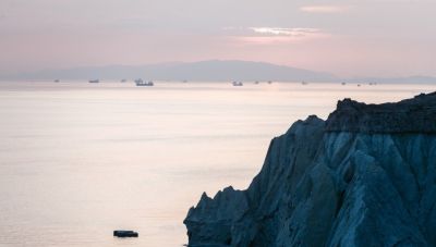Στενά του Ορμούζ: Ιράν και Ομάν διαπραγματεύονται προσωρινό διάδρομο ναυσιπλοΐας