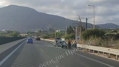 Τροχαίο με το «καλημέρα» στον ΒΟΑΚ - Αυτοκίνητο συγκρούστηκε με μίνι βαν