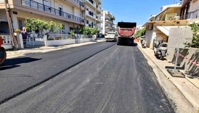 Στην οδό Νάθενα συνεχίζεται το πρόγραμμα ασφαλτοστρώσεων από τον Δήμο Ηρακλείου
