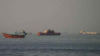 Συναγερμός στα Στενά του Ορμούζ: Έκρηξη δίπλα σε δεξαμενόπλοιο