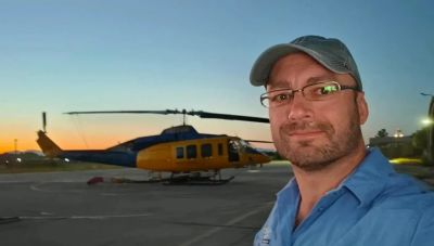 «Ήταν τόσο ταλαντούχος και αγαπητός»: Συγκλονίζει ο αδελφός του 46χρονου Δανού πιλότου που σκοτώθηκε με ελικόπτερο στην Ψάθα