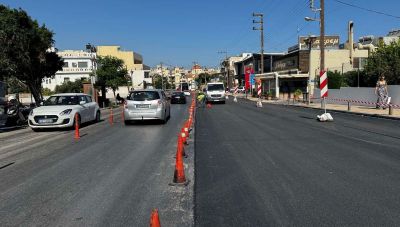 Ηράκλειο: Συνεχίζονται οι εργασίες φρεζαρίσματος και ασφαλτόστρωσης στη Λ.Ικάρου
