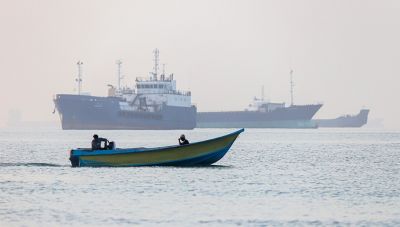 Στενά του Ορμούζ: Οι ΗΠΑ «βλέπουν» σύντομα μια συμφωνία - «Υπάρχει πρόοδος μεταξύ Ιράν και Ομάν»