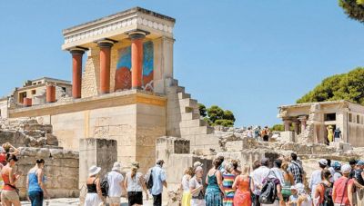 Η Ελλάδα κερδίζει τους Ευρωπαίους τουρίστες: Το 29% σχεδιάζει ταξίδι στη χώρα, ισχυρή ζήτηση και το φθινόπωρο