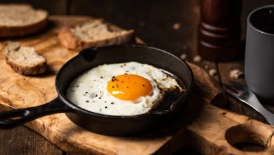 Συνταγή για αυγά με στάκα σε 10΄ λεπτά