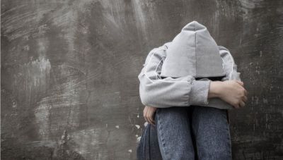 Πως οι γονείς θα προστατεύσουν τα παιδιά τους από τα ναρκωτικά - Στο Ηράκλειο ο Γιάννης Ραχωβίτσας