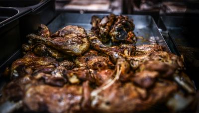 Κρήτη: Βαθιά το χέρι στην τσέπη για την Τσικνοπέμπτη - Πώς επηρεάζουν το τραπέζι οι ανατιμήσεις στο κρέας