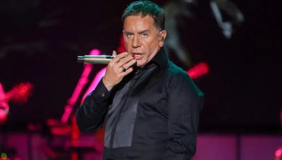 Γιώργος Μαζωνάκης: Στο χειρουργείο ο τραγουδιστής