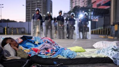 Η Βενεζουέλα απελευθερώνει 17 πολιτικούς κρατούμενους