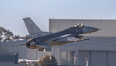F-16 Block 70: Η Σλοβακία θέλει να αποκτήσει τέσσερα ακόμα μαχητικά αεροσκάφη από τις ΗΠΑ
