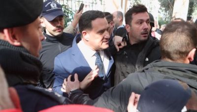 Δημογλίδου για τα επεισόδια στο Νοσοκομείο Νίκαιας: Τραυματίστηκαν αστυνομικοί