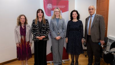 H Πρέσβειρα της Ιρλανδίας στο Πανεπιστήμιο Κρήτης