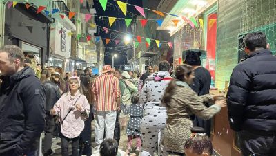 Η Ιεράπετρα «φόρεσε» τις πυτζάμες της: Ένα ανατρεπτικό πάρτι στους δρόμους της πόλης! (φωτο)