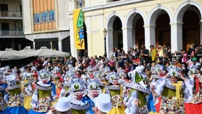 Πάτρα: Κορυφώνονται οι καρναβαλικές εκδηλώσεις με τις δύο μεγάλες παρελάσεις