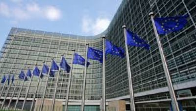 Κομισιόν για δασμούς: «Η συμφωνία είναι συμφωνία - Η ΕΕ αναμένει από τις ΗΠΑ να τηρήσουν τις δεσμεύσεις τους»
