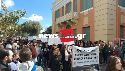 Ισχυρό μήνυμα για Δικαίωση και Δικαιοσύνη έστειλαν οι Ηρακλειώτες για την τραγωδία των Τεμπών (Φωτο + Βίντεο)