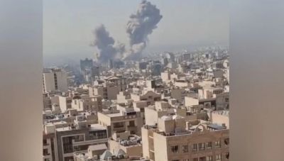 Επίθεση του Ισραήλ στο Ιράν: Εκρήξεις και καπνοί στη Τεχεράνη - Σειρήνες ήχησαν και στο Ισραήλ