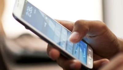 Reuters: Προς απαγόρευση τα social media στην Ελλάδα για τους κάτω των 15 ετών