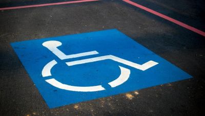 ΑΑΔΕ: Νέα ψηφιακή εφαρμογή για απαλλαγή ΑμεΑ από τα τέλη κυκλοφορίας