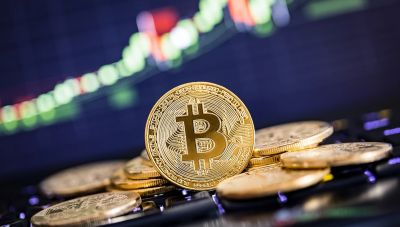 Ιστορική κατάρρευση του Bitcoin: Πώς χάθηκαν δύο τρισ. δολάρια μέσα σε λίγους μήνες