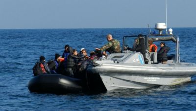 Κρήτη: Σύλληψη 22χρονου διακινητή για τους 42 μετανάστες στην Άρβη